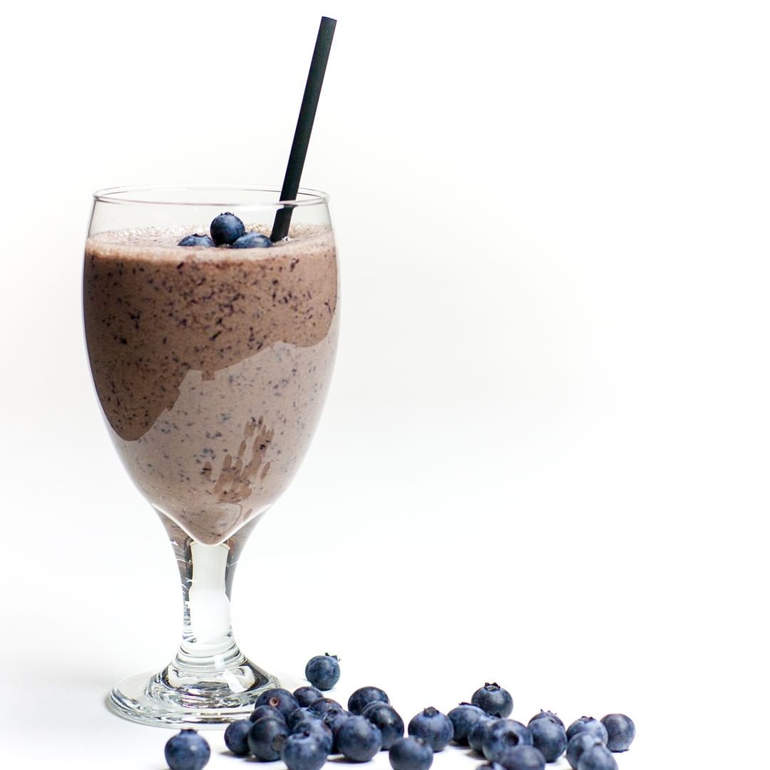 blueberry chocolate smoothie